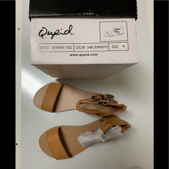 Sandals - Picture 2 of 3